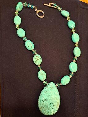 Turquoise Teardrop Pendant Necklace - Women's Jewelry, Great statement piece 👒